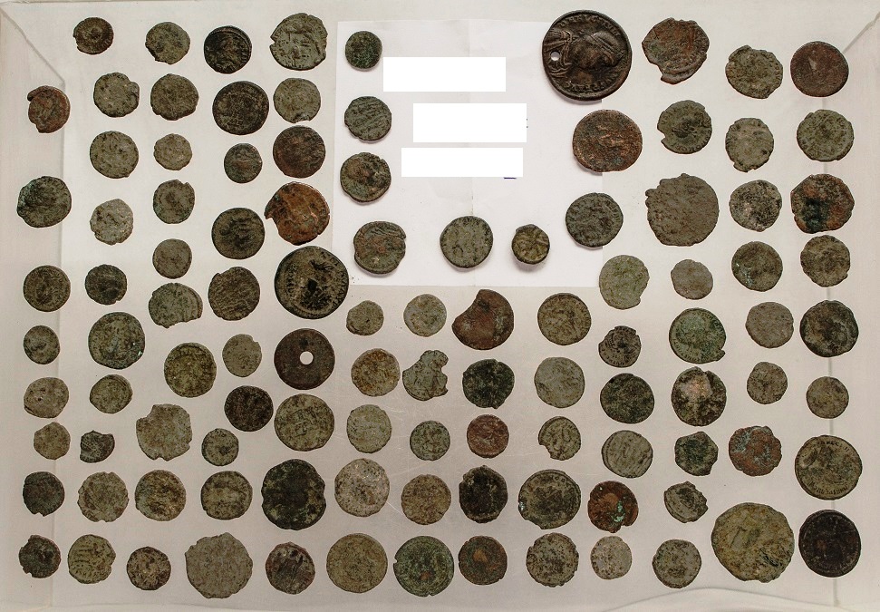 Les groupes de criminalité organisée peuvent réaliser d’importants bénéfices grâce à la vente d’objets comme les pièces de monnaie et les sculptures.